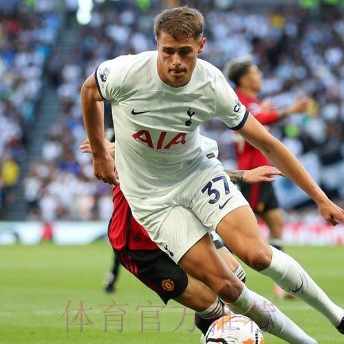 记者:皇马关注范德文 但热刺不准备在冬窗出售 记者:皇马关注范德文 但热刺不准备在冬窗出售